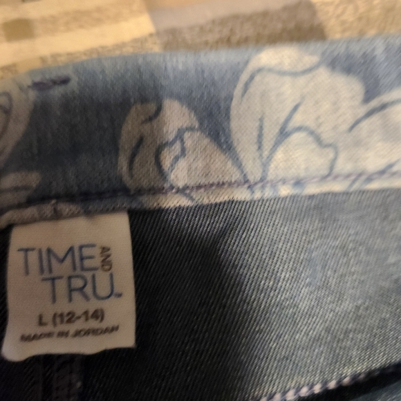 ❄️🔥Womans Flower Printed Skinny Jeans, Large 12-14 - Picture 2 of 3